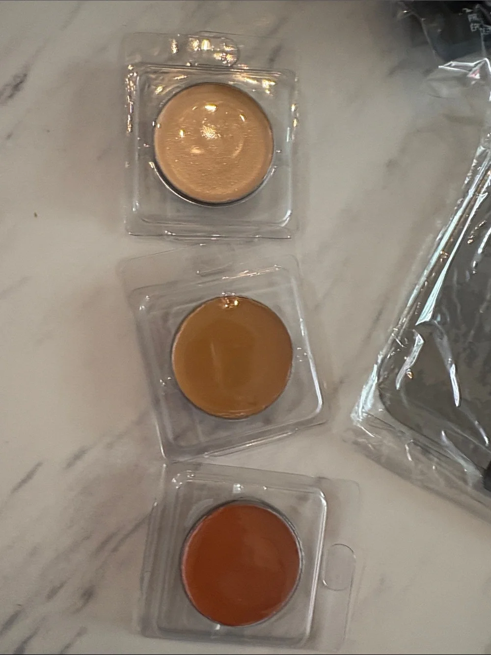 Black Makeup Kit with Neutral Cream & Tan Shades